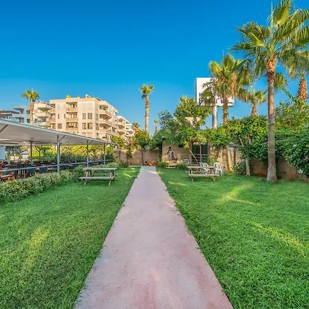 Arsi Blue Szálloda Alanya